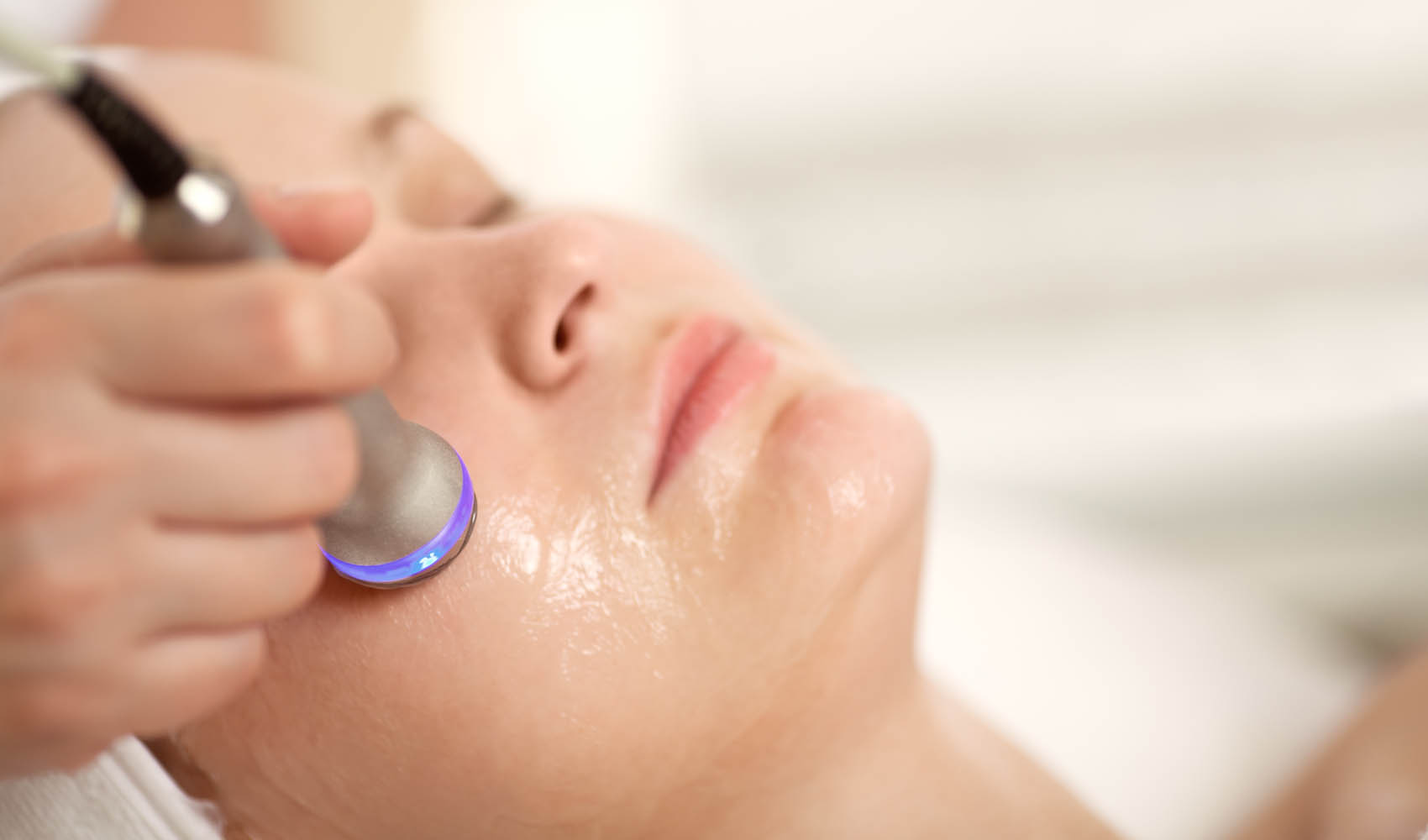 Deep Pore Cleanse Facial.jpg C3 Wellness Spa Deep Pore Cleanse Facial
